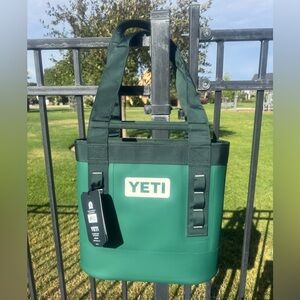 NWT YETI Camino 20 Black Forest Green-Limited Edition